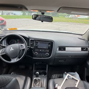 2015 Mitsubishi OUTLANDER SE — миниатюра 36