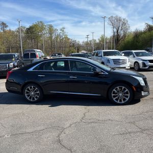 Cadillac XTS Luxury - 10