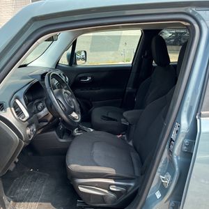 2017 JEEP RENEGADE LATITUDE 照片 32