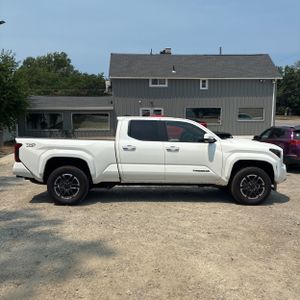 صورة 10 لـ 2024 Toyota TACOMA TRD SPORT