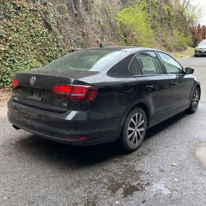 VOLKSWAGEN JETTA 1.4T SE - 8