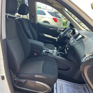 2017 Nissan PATHFINDER SV thumbnail 33
