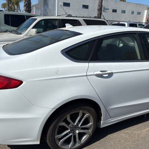 صورة 8 لـ 2019 FORD FUSION SEL