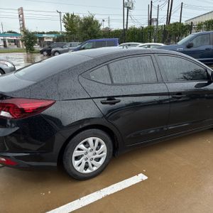 2020 Hyundai ELANTRA SE photo 9