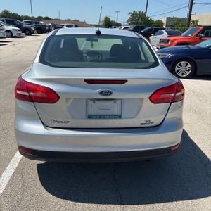 FORD FOCUS SE - 7