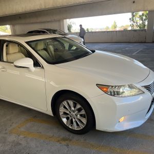 صورة مصغرة 13 لـ 2013 Lexus ES 300H BASE