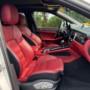 2023 Porsche MACAN GTS — миниатюра 33