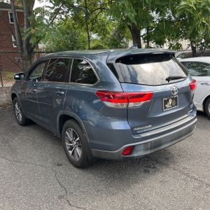 2017 Toyota HIGHLANDER XLE — фото 5