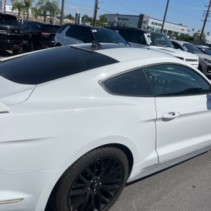 FORD MUSTANG GT PREMIUM - 9