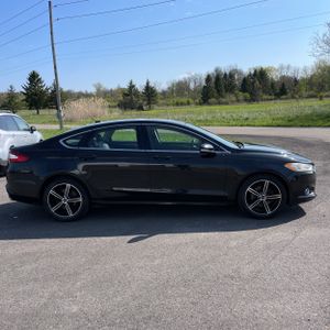 FORD FUSION SE - 10