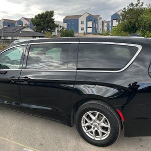 CHRYSLER PACIFICA TOURING L - 6