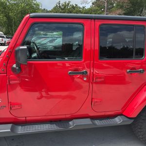 JEEP WRANGLER UNLIMITED SAHARA - 4