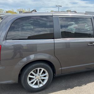 DODGE GRAND CARAVAN SXT - 9