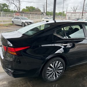 NISSAN ALTIMA SV FWD - 9