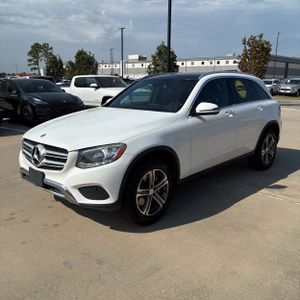 صورة 1 لـ 2017 Mercedes-BENZ GLC