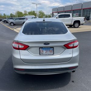 FORD FUSION SE - 7