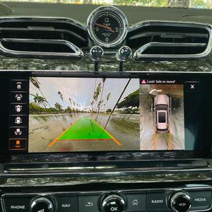 صورة مصغرة 38 لـ 2021 Bentley BENTAYGA V8