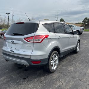 FORD ESCAPE SE - 8