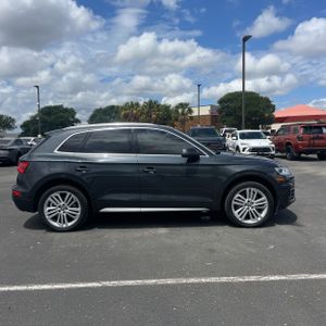 AUDI Q5 2.0T PREMIUM - 10