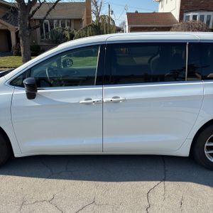 CHRYSLER VOYAGER LX - 4