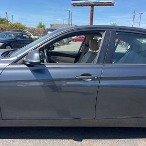 BMW 3 SERIES 320I - 4