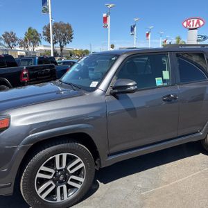 صورة 2 لـ 2022 Toyota 4RUNNER LIMITED