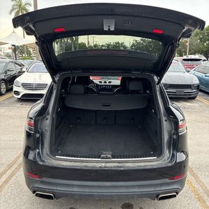 صورة مصغرة 43 لـ 2019 Porsche CAYENNE BASE