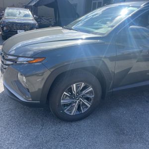 HYUNDAI TUCSON HYBRID BLUE - 2