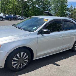 VOLKSWAGEN JETTA S - 2