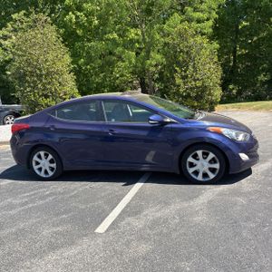 HYUNDAI ELANTRA - 10
