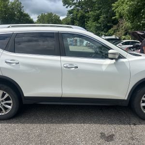 2017 Nissan ROGUE SV — миниатюра 11