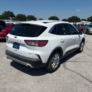 FORD ESCAPE SE - 8