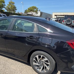 2017 Honda CIVIC EX — фото 6