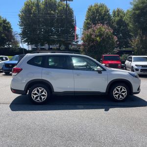 2024 Subaru FORESTER PREMIUM 照片 10
