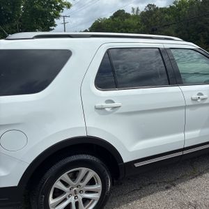 FORD EXPLORER XLT - 9
