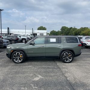 صورة 3 لـ 2022 Rivian R1S LAUNCH EDITION