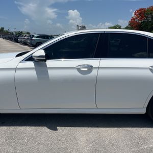 2017 Mercedes-BENZ E-CLASS — фото 4