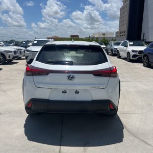 صورة 7 لـ 2026 Lexus UX 300H BASE