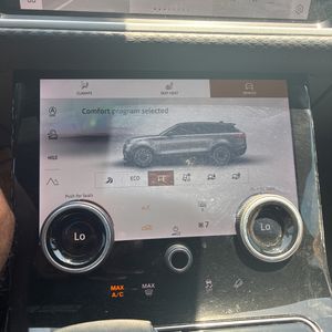 صورة مصغرة 38 لـ 2023 LAND Rover RANGE ROVER VELAR P250 R-DYNAMIC S
