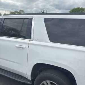 CHEVROLET SUBURBAN LT - 5