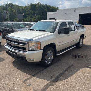 2011 Chevrolet SILVERADO 1500 LT — фото 1