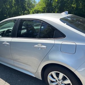 2021 Toyota COROLLA LE photo 6
