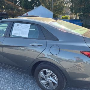 HYUNDAI ELANTRA SE - 6