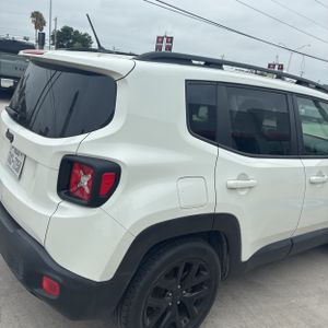 2017 JEEP RENEGADE ALTITUDE — фото 9