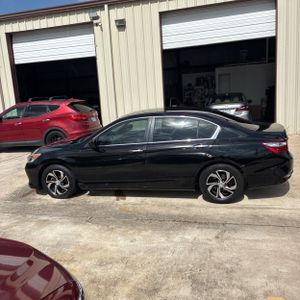 2017 Honda ACCORD LX — фото 3