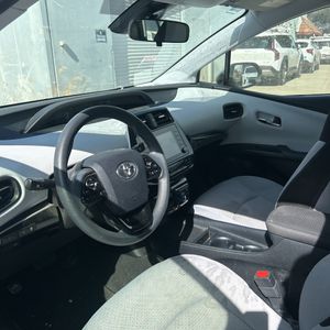 صورة 35 لـ 2022 Toyota PRIUS LE