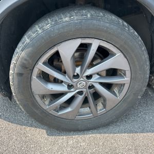 2016 Nissan ROGUE SL — миниатюра 17