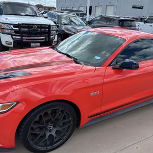 FORD MUSTANG GT PREMIUM - 2