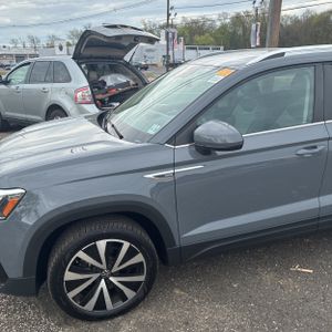 VOLKSWAGEN TAOS SE - 2