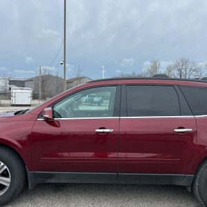 CHEVROLET TRAVERSE LT - 4